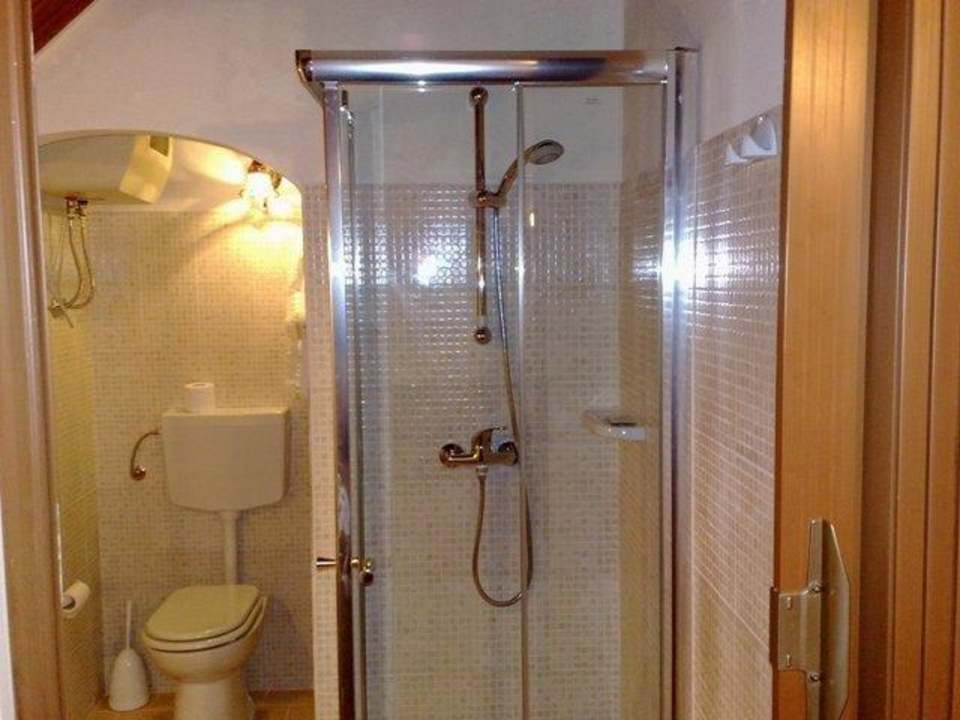 BAGNO Hotel Girosa