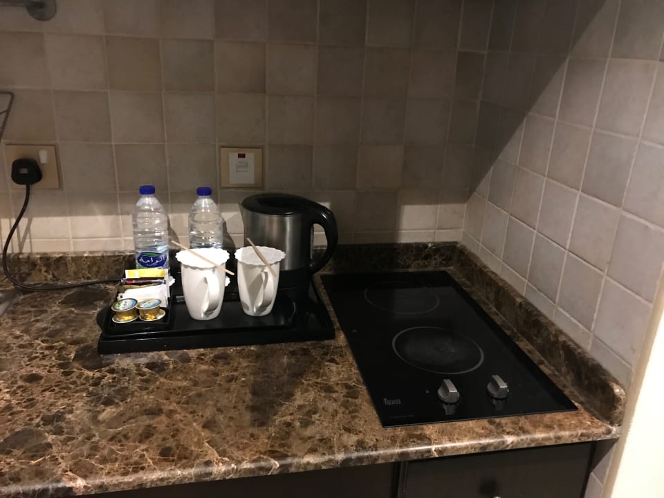 Zimmer First Central Hotel Suites