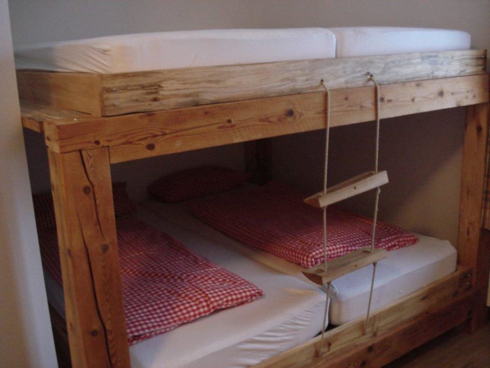 Doppelbett in neuen Zimmern Riesserkopf- & Tonihütte