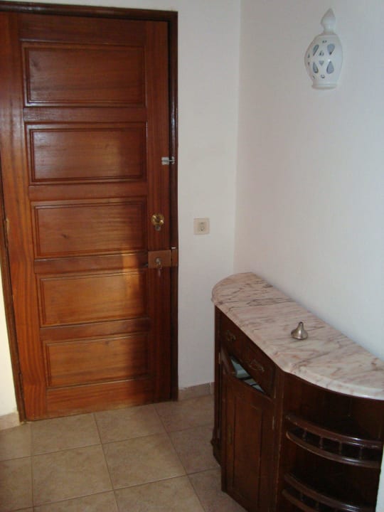 Willkommen! Aber vorsicht, die Tür knarrt. Hotel Vila Senhora da Rocha