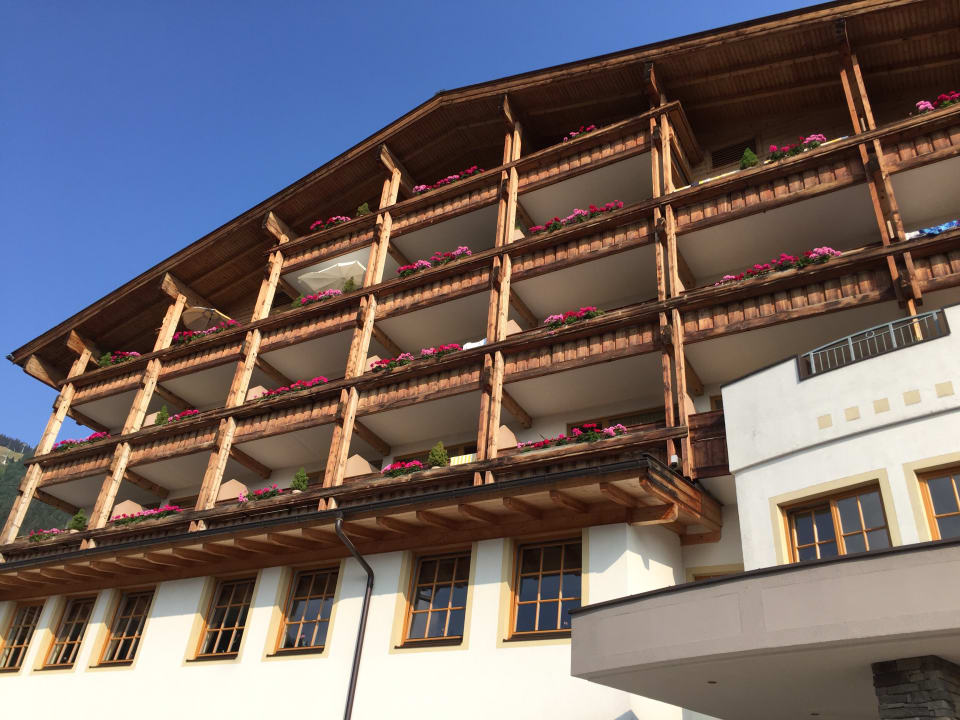 Außenansicht VAYA Zell am See