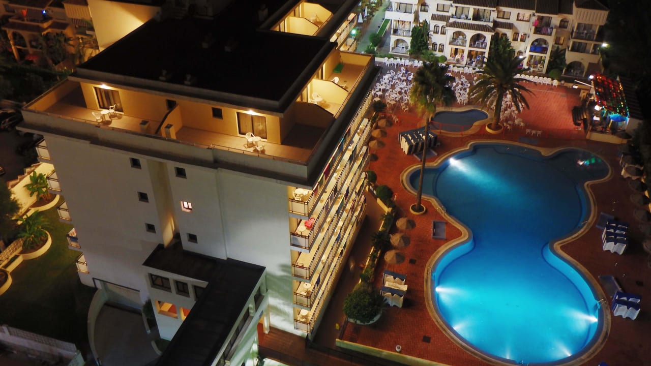 Hotel z 9 pietra Hotel Puente Real