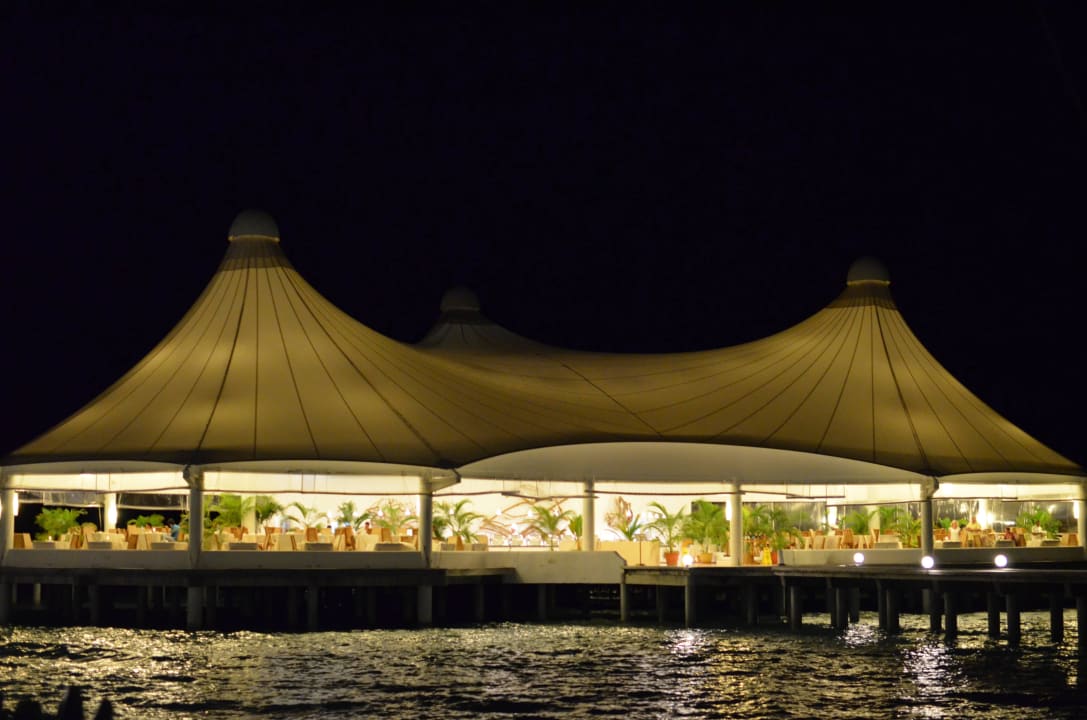 Restaurant Safari Island Maldives