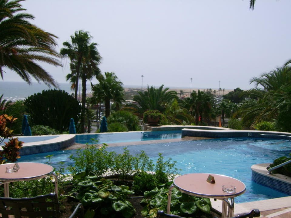 Pool Bar Corallium Dunamar by Lopesan Hotels