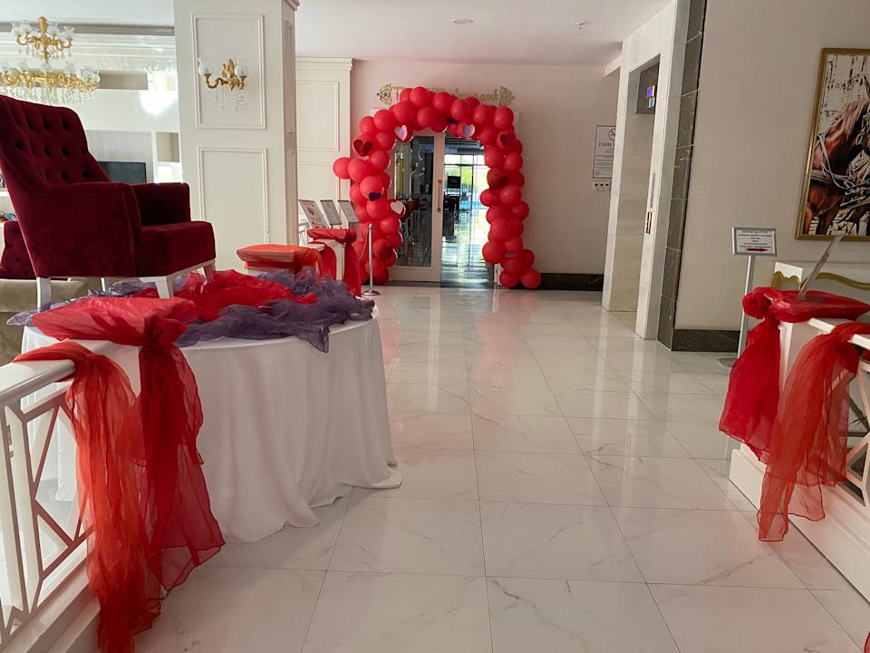 Gastro Side Royal Palace Hotel & Spa