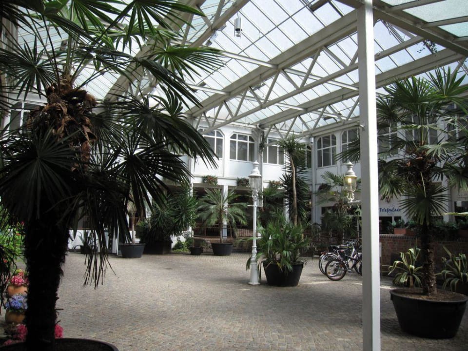 Innenhof Sachsenwald Hotel Reinbek