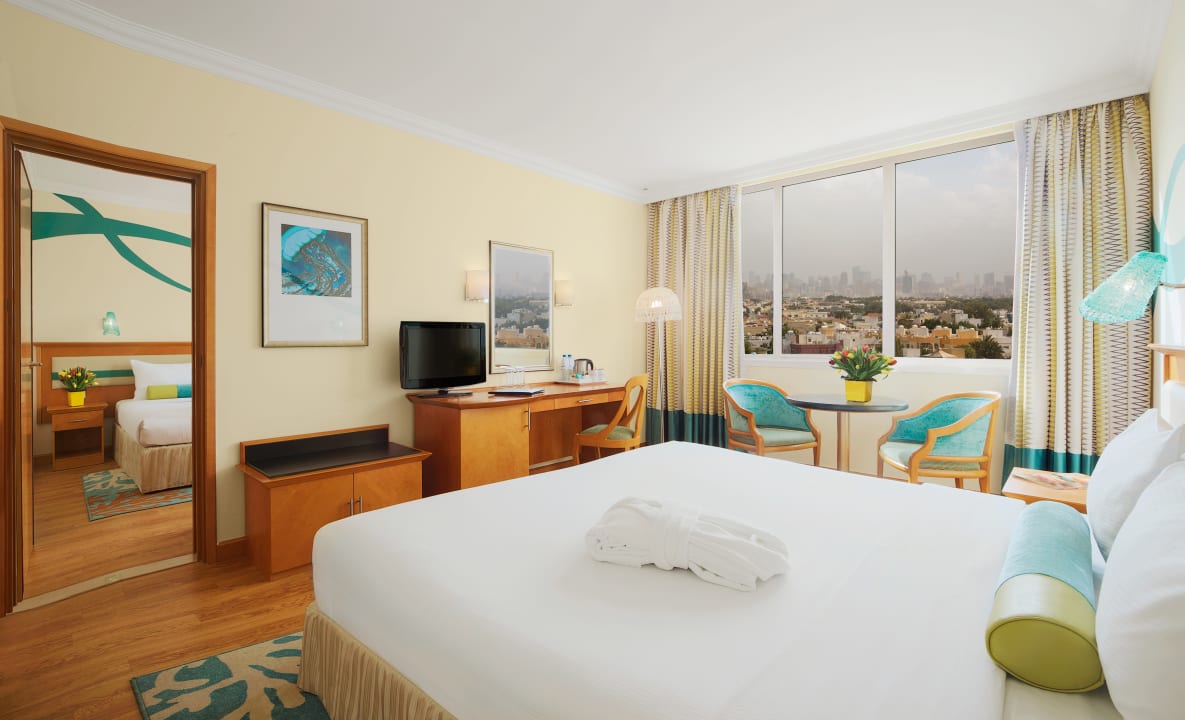 Zimmer Coral Beach Resort Sharjah
