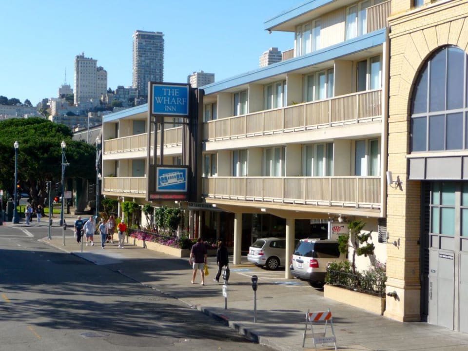 Die Einfahrt Hotel The Wharf Inn