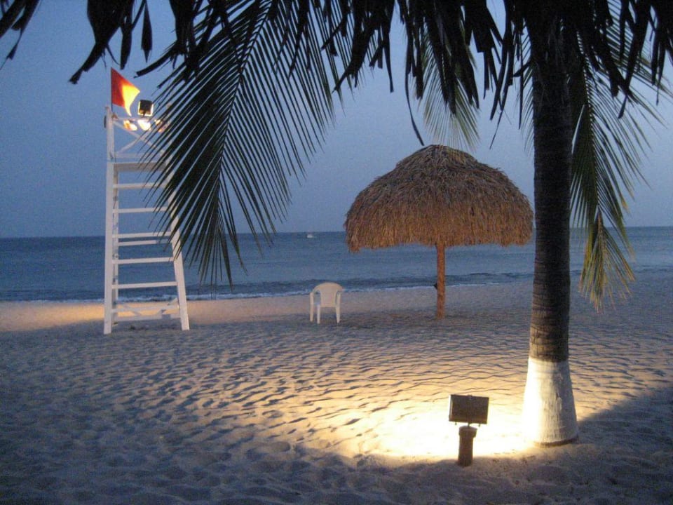 Strand am Abend Grand Decameron Panama, A Trademark All Inclusive Resort