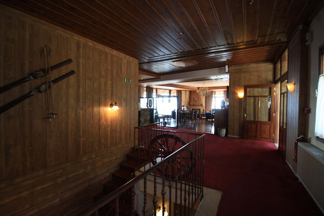 Lobby Hotel Alpen House
