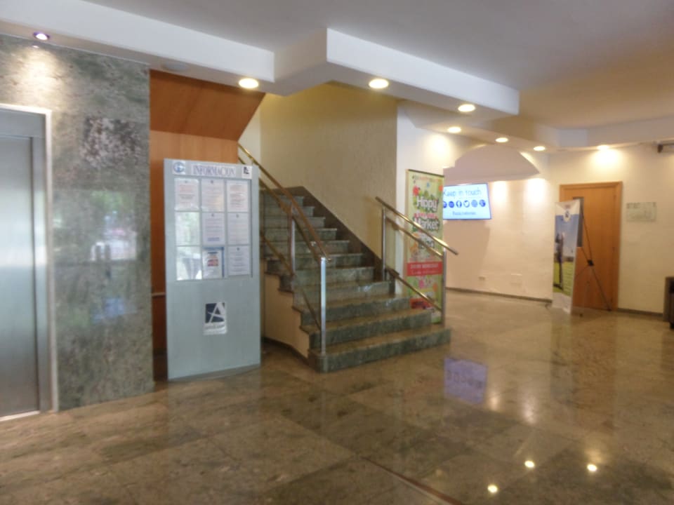 Lobby Moon Dreams Coral Beach