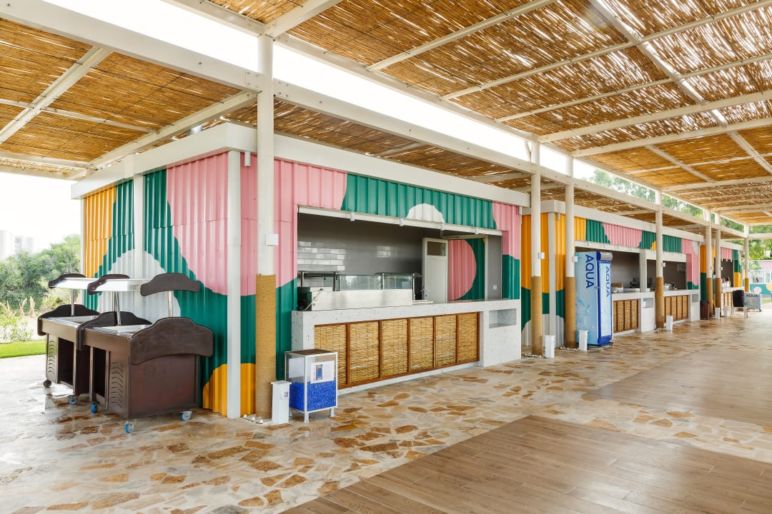 Strand Grand Park Lara Hotel