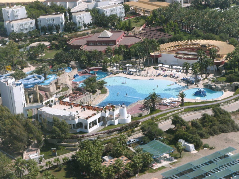 Blick von oben (Parasailling) Monachus Family Resort Sorgun