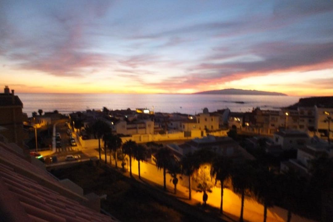 Von der Dachterrasse nach La Caleta und  Gomera HOVIMA Jardin Caleta