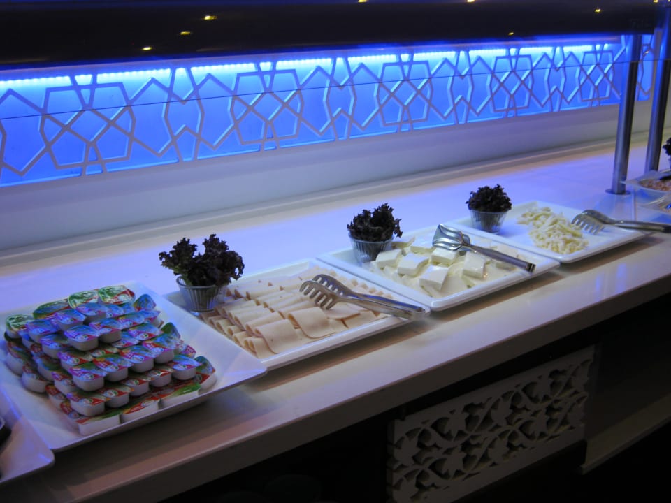 Frühstücksbuffet Käse und Wurstsorten  Hatipoglu Beach Hotel