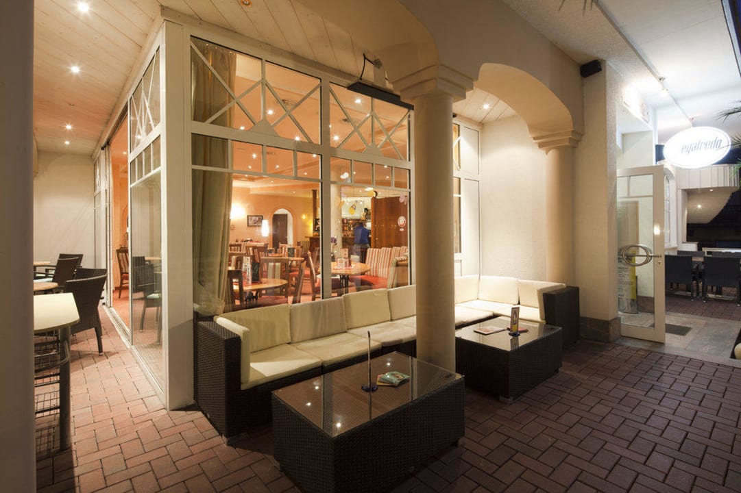 Terrasse im Dorfcafe Ferienhaus Ilius Ferienhaus Ilius