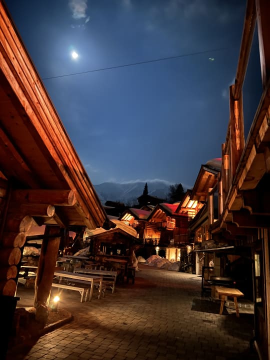 Außenansicht Hüttendorf Maria Alm