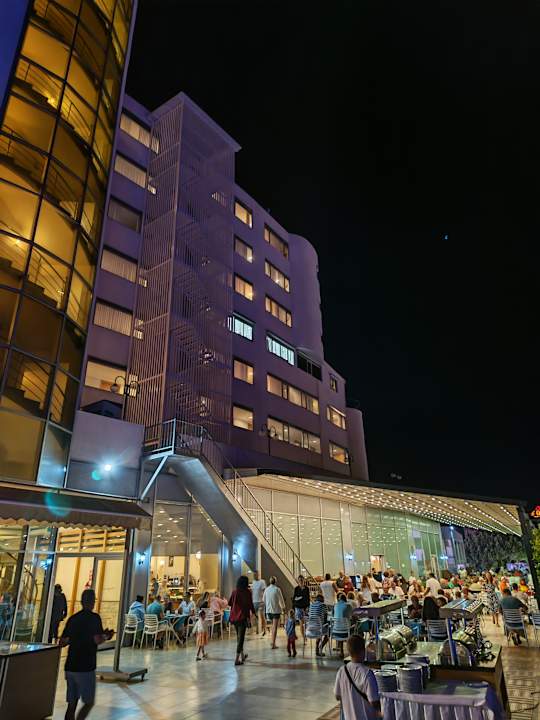 Außenansicht Narcia Resort Side