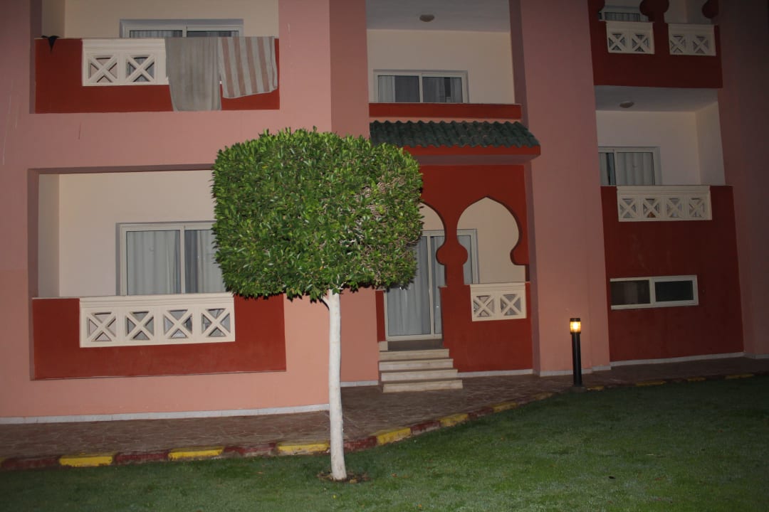 Вход в нашу комнату Pickalbatros Aqua Vista Resort - Hurghada