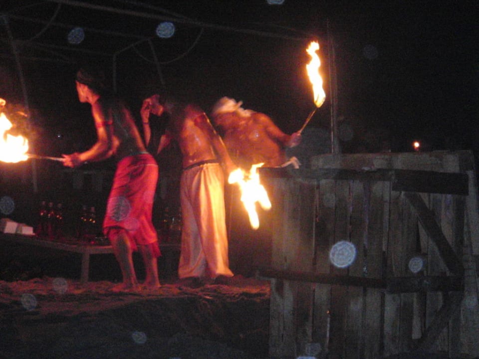 Fire show Sealife Buket Resort & Beach