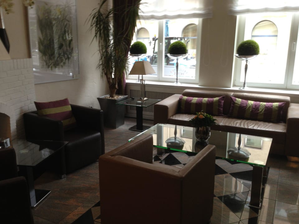 Sitzgruppe Frühlings-Hotel