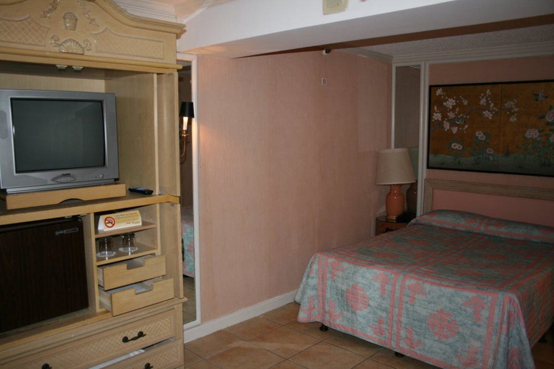 Das Zimmer Hotel Aston Waikiki Beachside