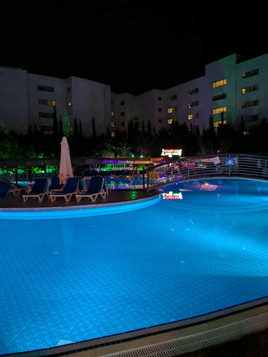 Pool Cenger Beach Resort & Spa