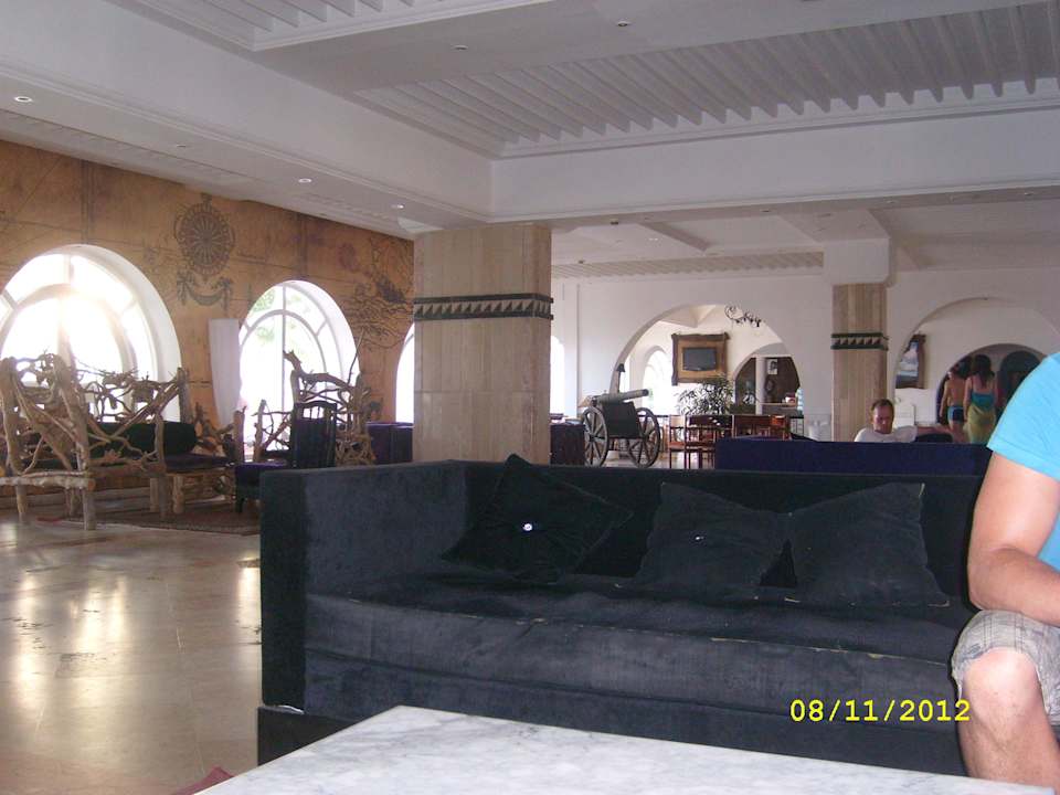 Die Sofas und so genannte WLAN-Ecke Alassio Hotel and Thalasso