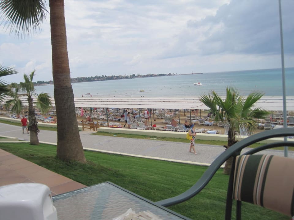 Blick vom Strandrestaurant Horus Paradise Luxury Resort & Club