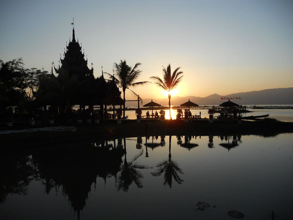 Sonnenuntergang Hotel Inle Resort