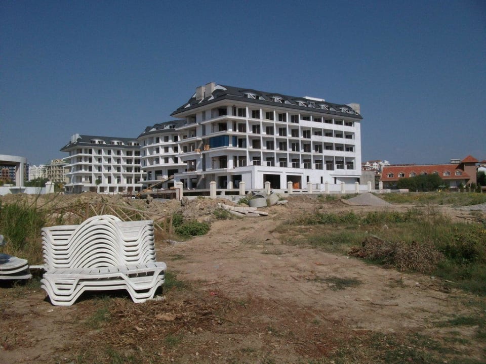 September 2011 Commodore Elite Suites & Spa - Adults only