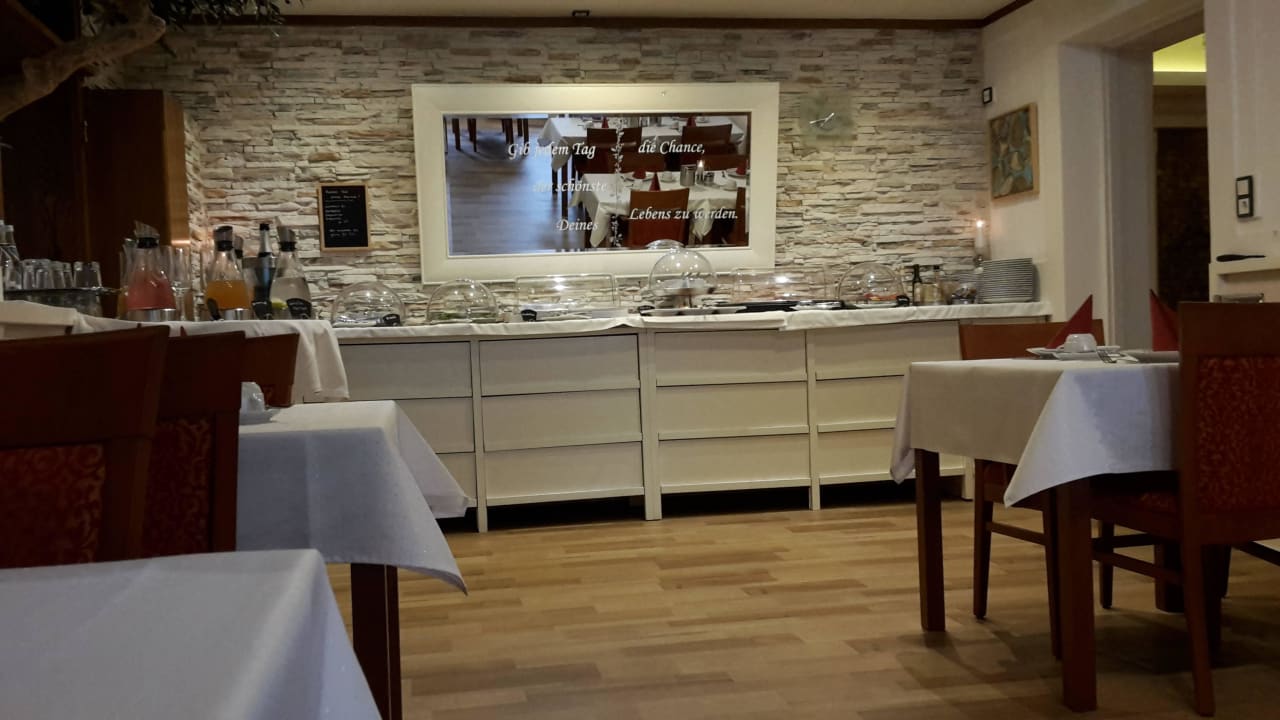 Frühstücksbuffet Hotel Pension Almrausch