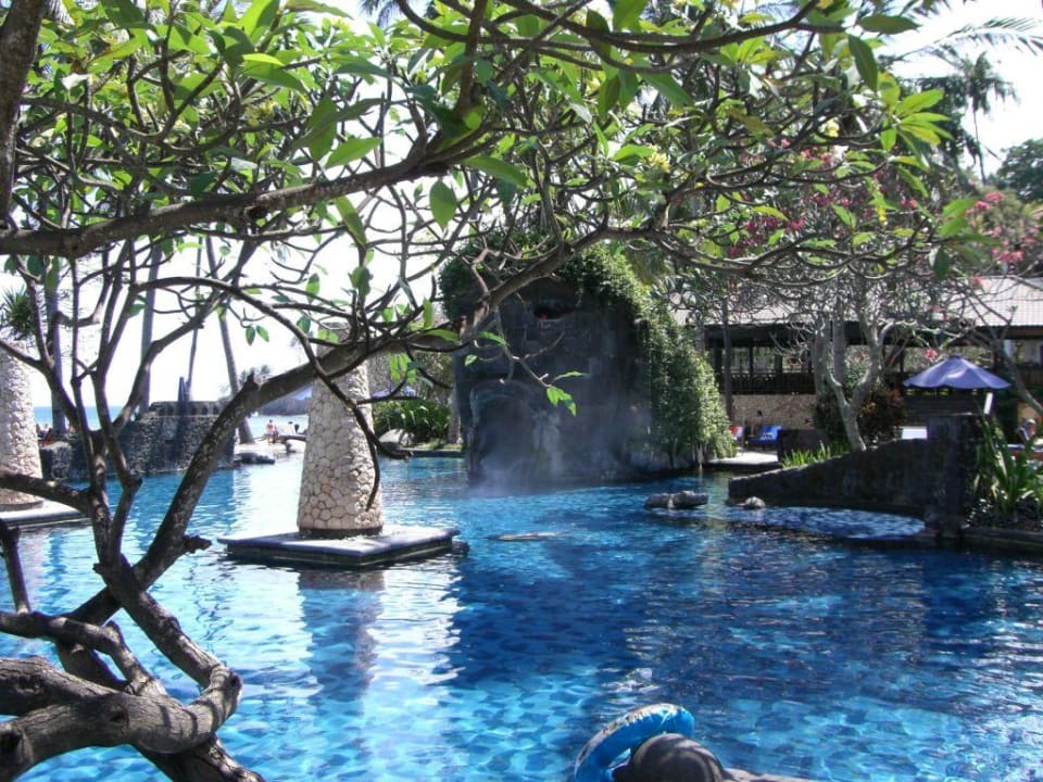 Pool 2 Hotel Sheraton Senggigi Lombok Beach Resort