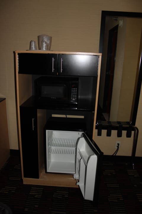 Mikrowelle, Kühlschrank, Spiegel, Kofferablage Hotel Holiday Inn Express New York City Wall Street