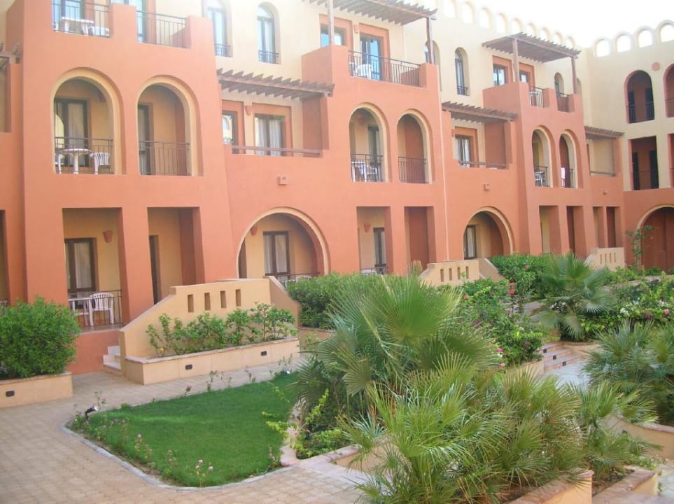 Innenhof Hotel Three Corners Ocean View prestige - Adults only