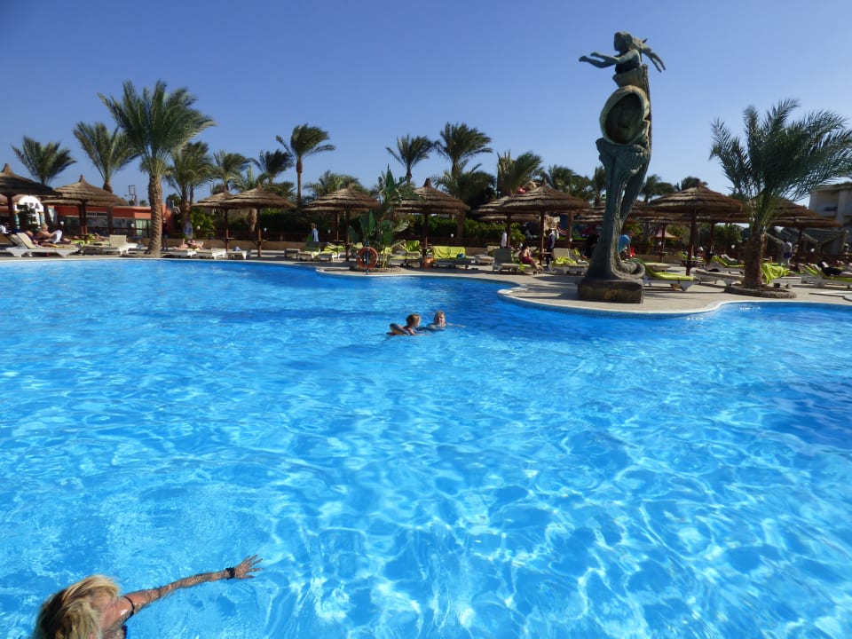 Beheizter Pool Seagull Beach Resort