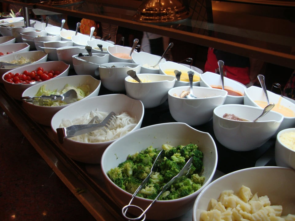 Abendessen - Salate Hotel Riu Palace Riviera Maya