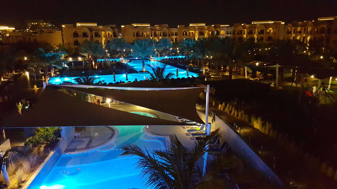 Blick von der Anchor Bar DoubleTree by Hilton Resort & Spa Marjan Island