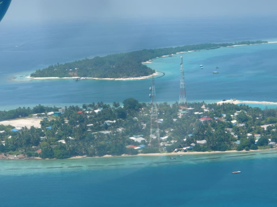 Die Insel beim Anflug Kuramathi Maldives