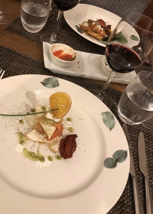 Restaurant Acanthus Cennet Barut Collection