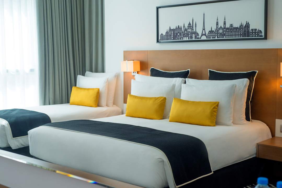 Zimmer Tryp by Wyndham Dubai