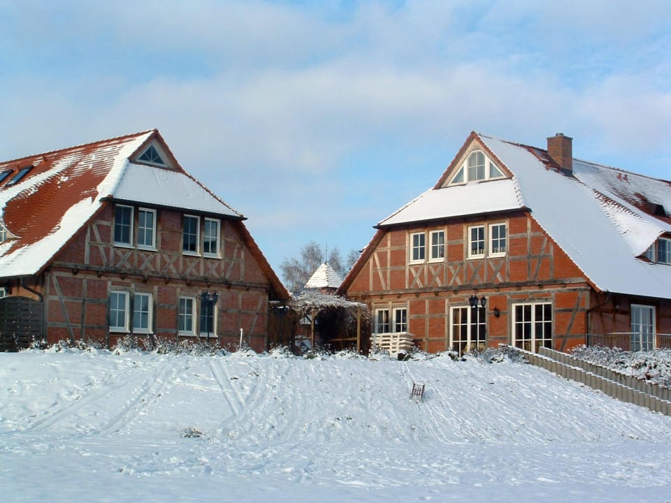 Außenansicht im Winter Flair Seehotel Zielow