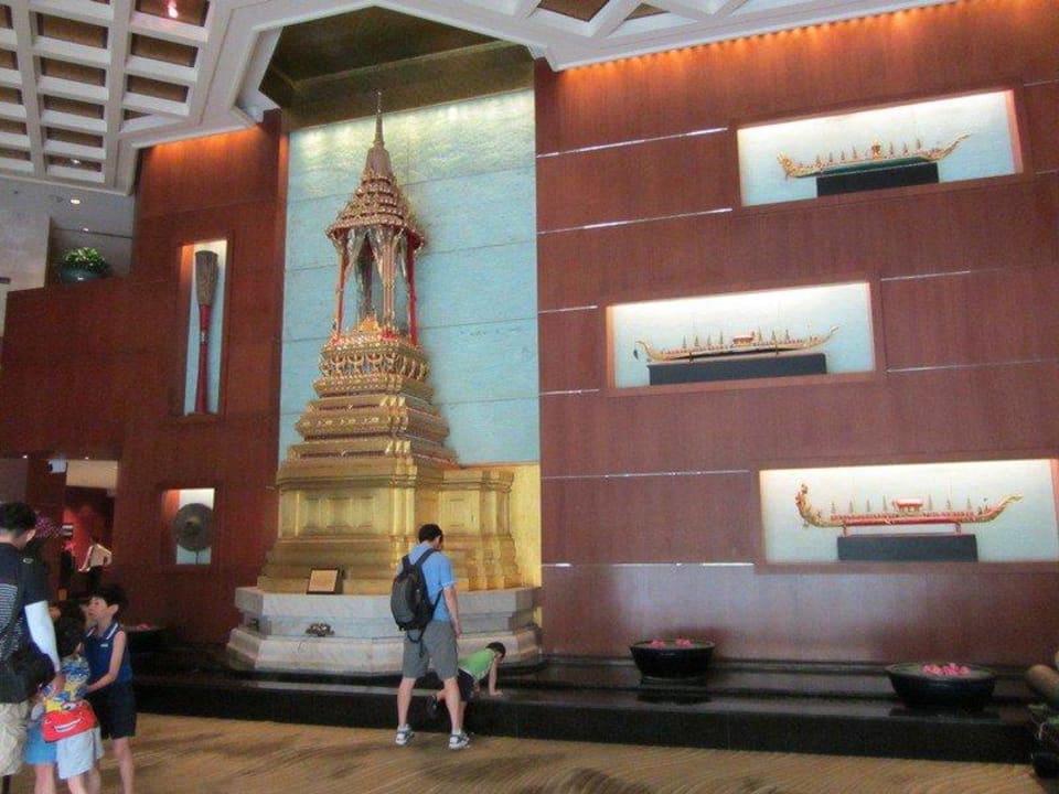 Lobby Royal Orchid Sheraton Hotel & Towers