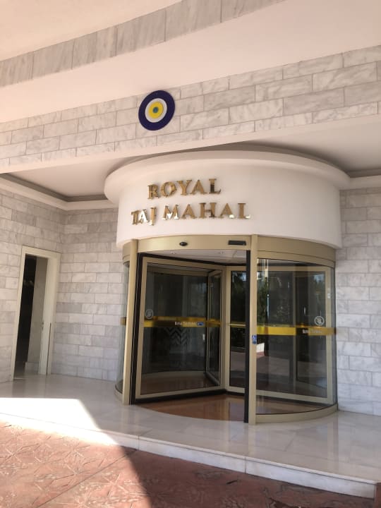 Lobby Royal Taj Mahal Hotel