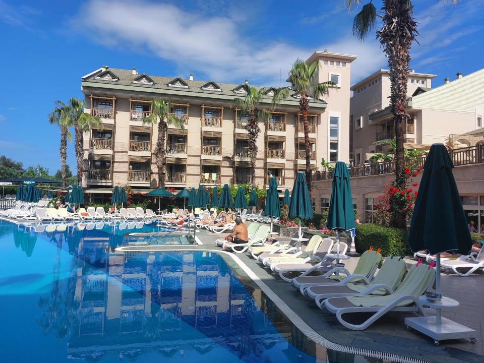 Pool Can Garden Resort