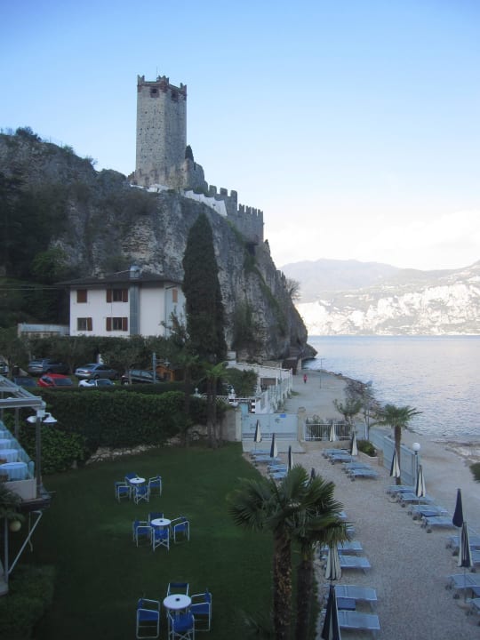 Blick aus Zimmer 209 (nach Südwesten) Hotel Castello Lake Front