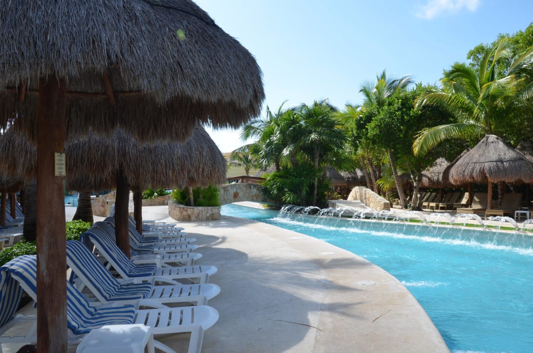 Liegen am Pool Iberostar Selection Paraiso Lindo