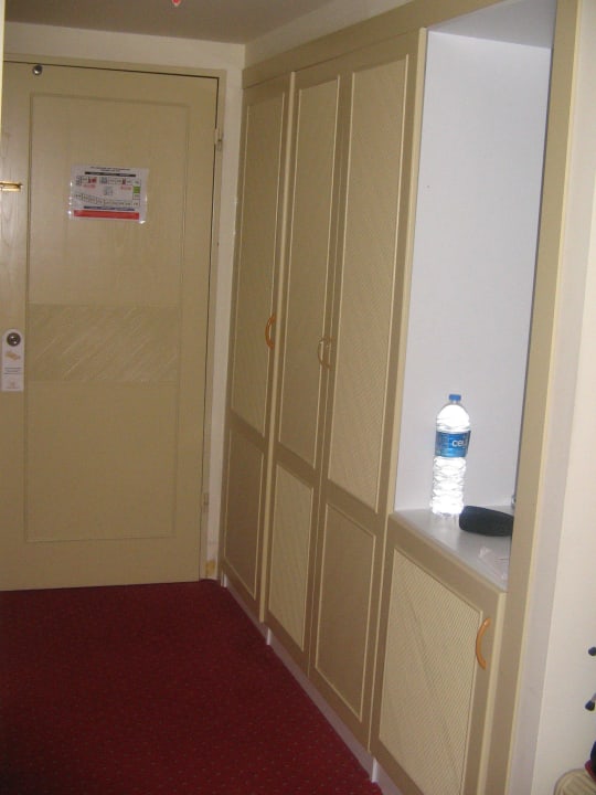 Teppichboden im Zi. 105 Aska Hotel Just in Beach