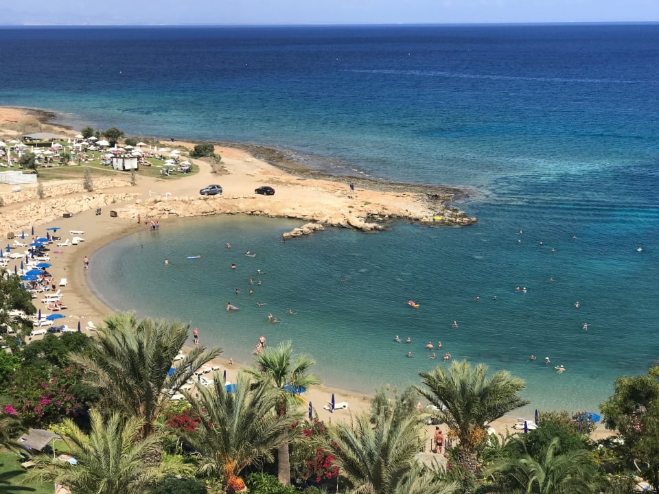 Strand Crystal Springs Beach Hotel