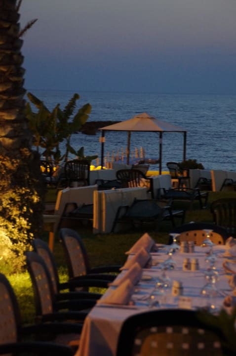 Grieschiches außen Buffet Constantinou Bros Athena Beach Hotel